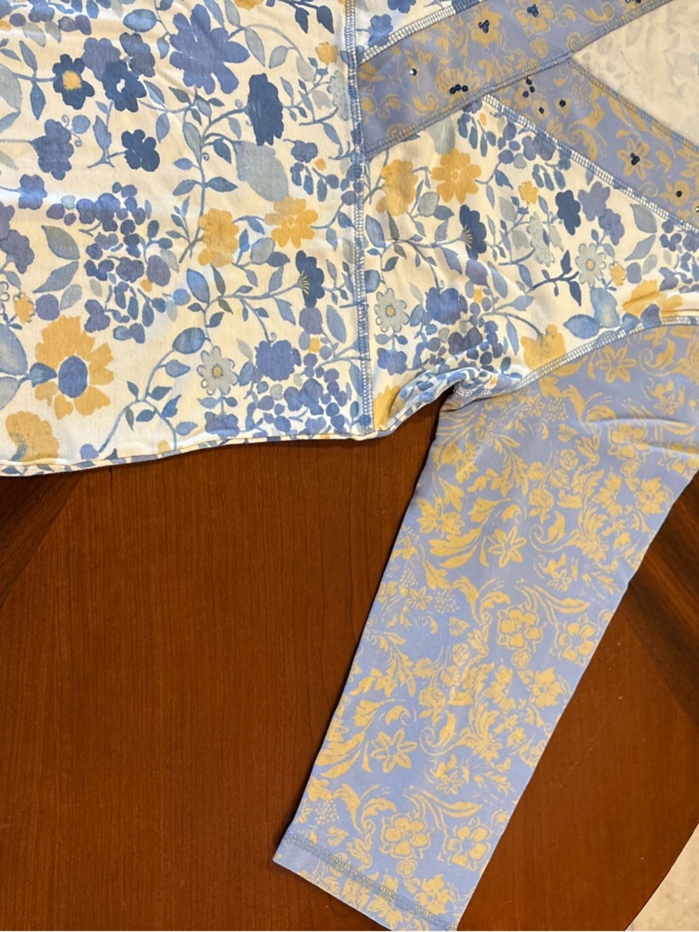 Sigrid Olsen Women’s Blue & Yellow Floral V-Neck Top - Picture 4 of 8